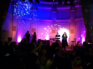 hire Gloria Gaynor
